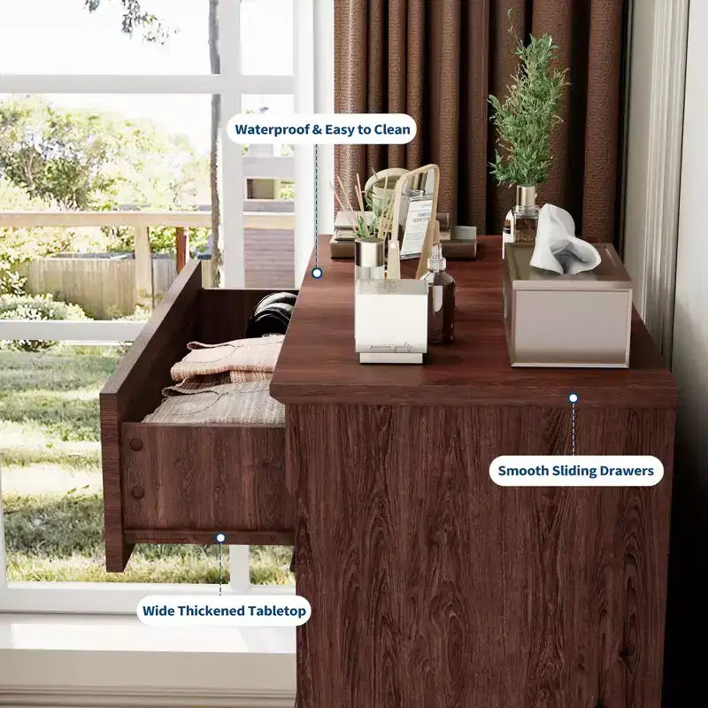 Commode 4 tiroirs pour chambre à coucher, commode en bois de 88 cm de hauteur avec poignées en métal, organisateur de rangement pour vêtements, commode étroite de chevet pour chambre à coucher